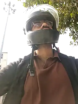 Snapshot of YoursThickDick chatting on February 12, 5:40 am YoursThickDick online show from February 12, 5:40 am