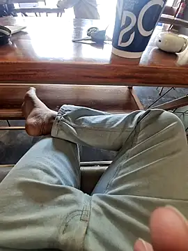 Snapshot of YoursThickDick chatting on February 15, 8:57 am YoursThickDick online show from February 15, 8:57 am