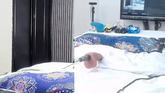 Alani Queen online show from December 19, 7:27 pm