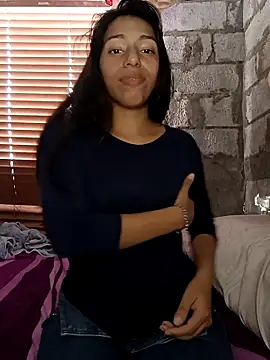 Snapshot of Aley_2025 chatting on October 23, 5:44 pm Aley 2025 online show from October 23, 5:44 pm