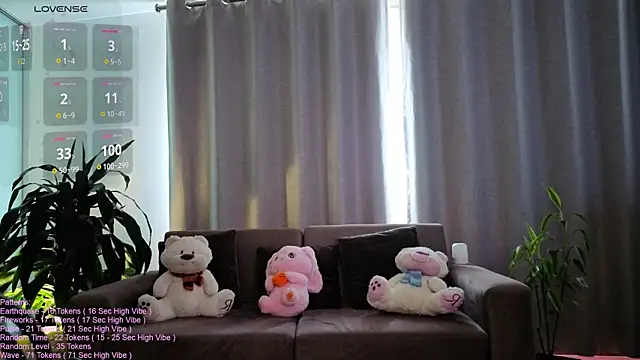 Snapshot of _LittleSammy chatting on June 9, 7:04 pm LittleSammy online show from June 9, 7:04 pm
