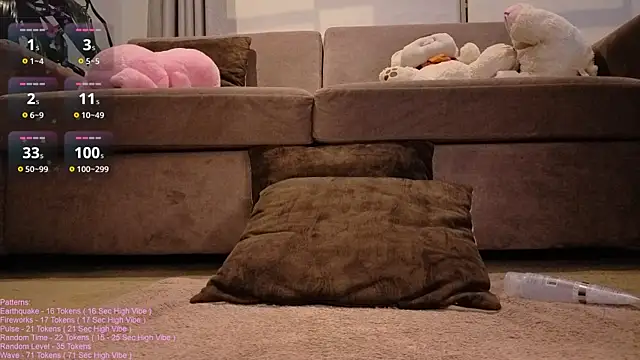 Snapshot of _LittleSammy chatting on June 13, 11:45 pm LittleSammy online show from June 13, 11:45 pm