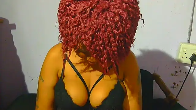 Snapshot of Augustine-Blooomxx chatting on February 20, 11:17 pm Augustine-Blooomxx online show from February 20, 11:17 pm