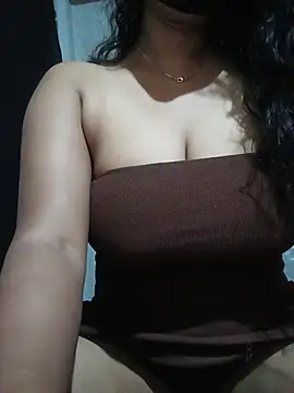 DiyaRoy49 online show from April 7, 8:43 pm