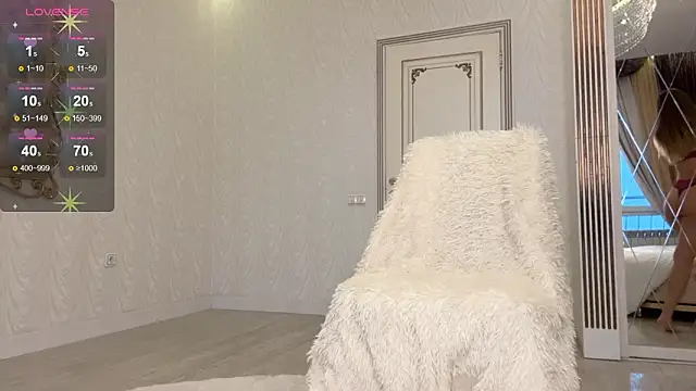 PeachyLina online show from March 23, 4:23 am