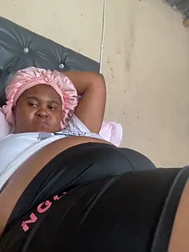 AssieLindy95 online show from November 22, 11:20 am