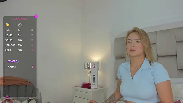 frehia dimou online show from December 1, 11:55 am