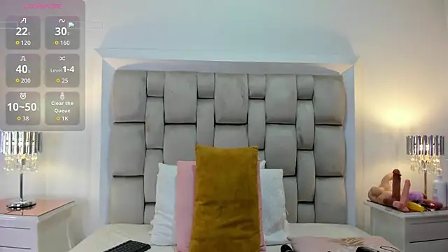 Snapshot of frehia_dimou chatting on July 3, 11:28 am frehia dimou online show from July 3, 11:28 am