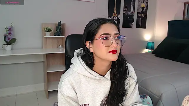Snapshot of madame_lottie chatting on September 9, 12:36 pm madame lottie online show from September 9, 12:36 pm