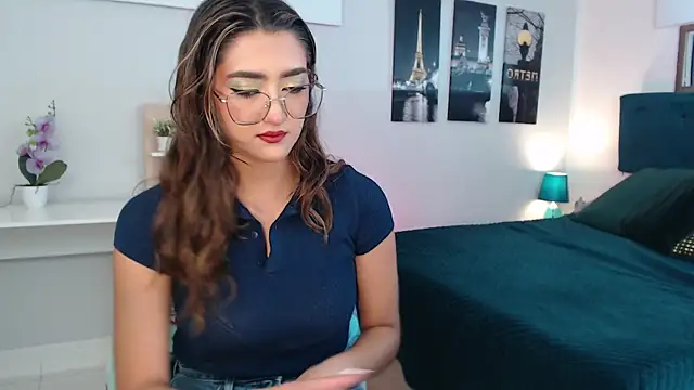 Snapshot of madame_lottie chatting on October 16, 12:35 pm madame lottie online show from October 16, 12:35 pm