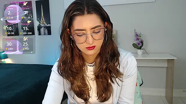 Snapshot of madame_lottie chatting on September 20, 12:32 pm madame lottie online show from September 20, 12:32 pm