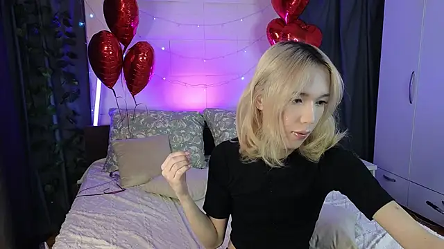 Snapshot of okerriella chatting on February 15, 7:09 am okerriella online show from February 15, 7:09 am