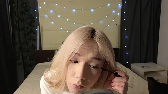 Snapshot of okerriella chatting on January 14, 8:40 am okerriella online show from January 14, 8:40 am