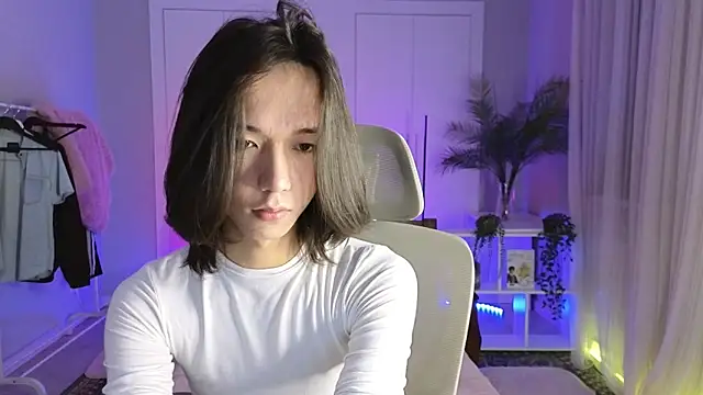 okerriella online show from November 26, 1:11 pm