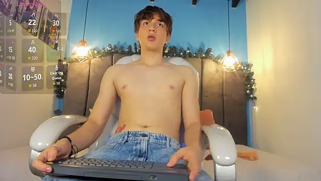 Oscar and dani online show from December 5, 4:33 am