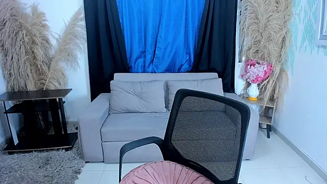 SofiaRivera1 online show from July 18, 11:13 pm