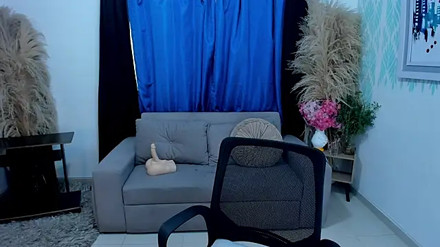 SofiaRivera1 online show from June 30, 7:25 pm