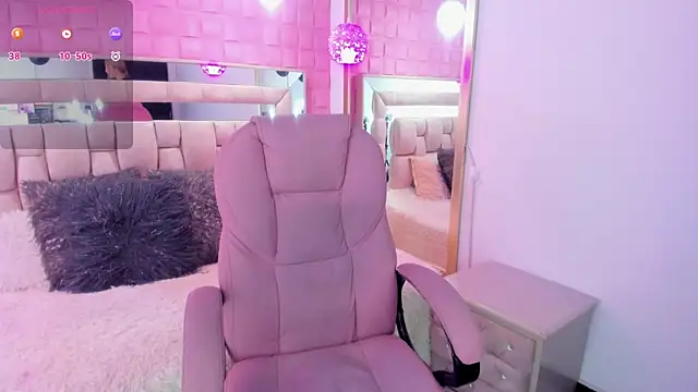 Snapshot of im_angelica chatting on October 25, 2:17 pm im angelica online show from October 25, 2:17 pm