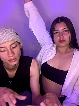 Snapshot of Karma_And_Sex chatting on December 14, 2:29 am Karma And Sex online show from December 14, 2:29 am