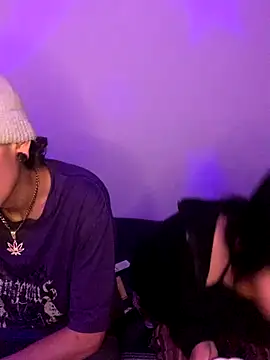 Snapshot of Karma_And_Sex chatting on November 21, 12:09 am Karma And Sex online show from November 21, 12:09 am