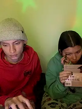 Snapshot of Karma_And_Sex chatting on November 30, 7:31 am Karma And Sex online show from November 30, 7:31 am