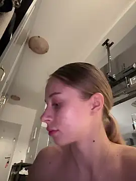 BabyAnais online show from October 23, 4:05 pm