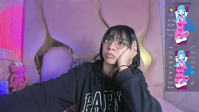 Niina Sissy online show from March 20, 4:24 am