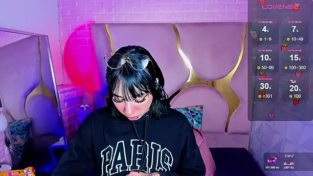 Niina Sissy online show from February 12, 3:50 am