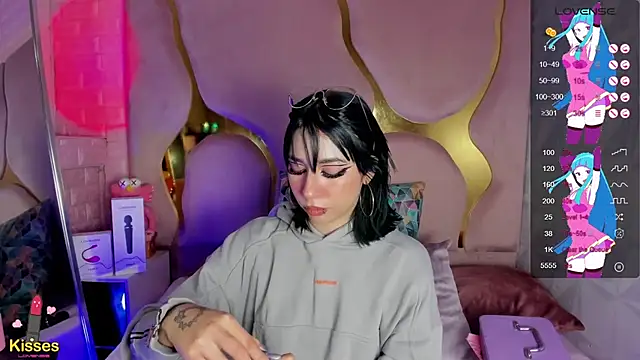 Niina Sissy online show from March 3, 3:46 am