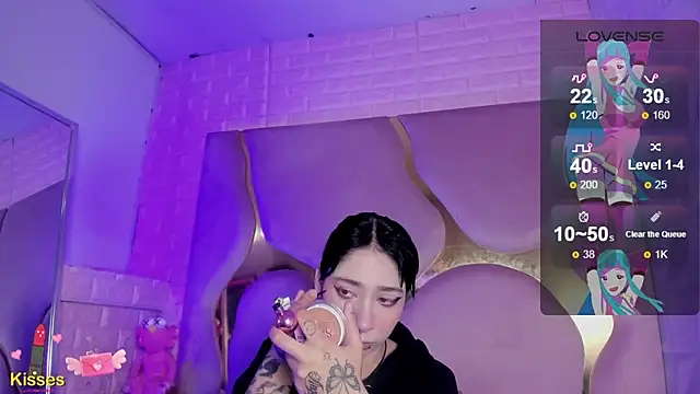 Niina Sissy online show from May 8, 5:33 am