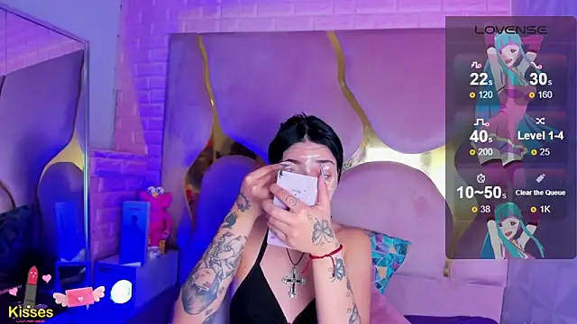 Niina Sissy online show from April 5, 4:52 am