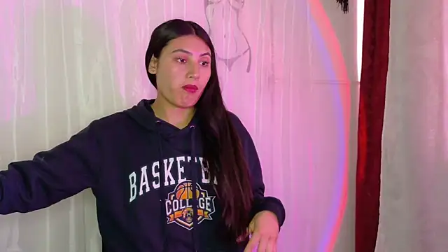 Snapshot of Linda_andrew chatting on October 6, 7:47 pm Linda andrew online show from October 6, 7:47 pm