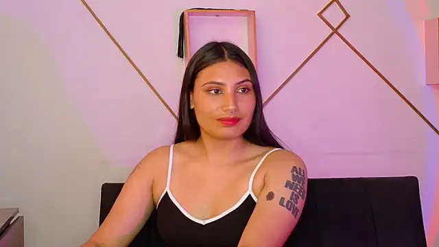 Snapshot of Linda_andrew chatting on December 4, 5:12 pm Linda andrew online show from December 4, 5:12 pm