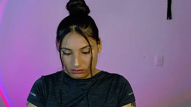 Linda andrew online show from March 3, 5:31 pm