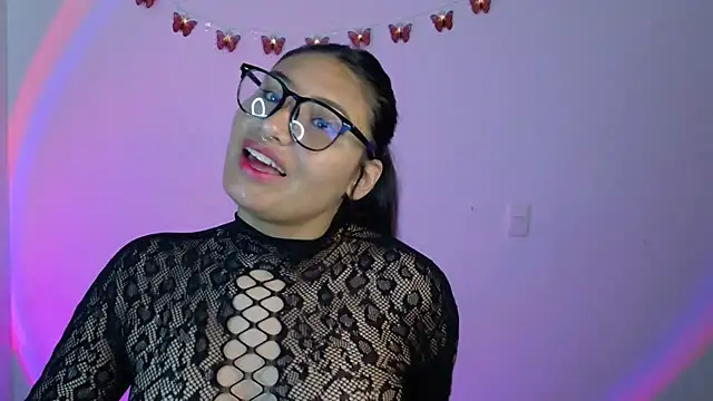 Linda andrew online show from April 1, 4:37 pm