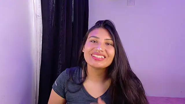 Snapshot of Linda_andrew chatting on July 10, 4:07 pm Linda andrew online show from July 10, 4:07 pm