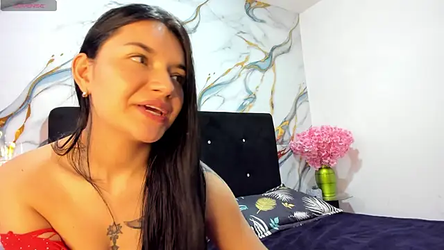 RoxanaBorns  online show from June 27, 12:22 pm