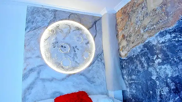 Snapshot of RoxanaBorns_ chatting on October 28, 12:37 pm RoxanaBorns  online show from October 28, 12:37 pm