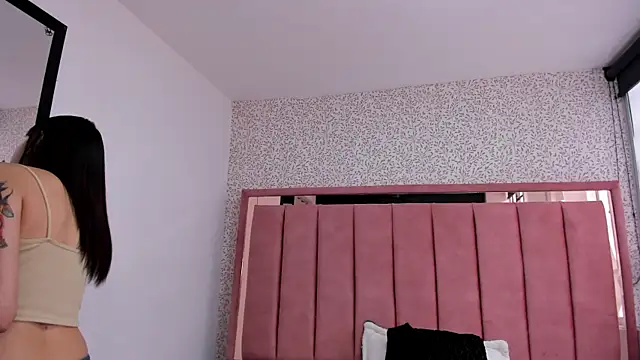 Snapshot of Hanna_Lee__ chatting on November 12, 8:34 pm Hanna Lee online show from November 12, 8:34 pm