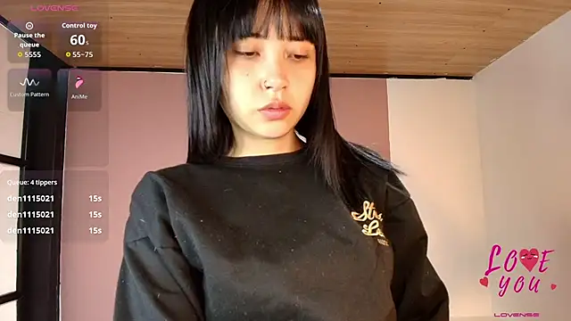 Hanna Lee   online show from March 31, 5:04 pm