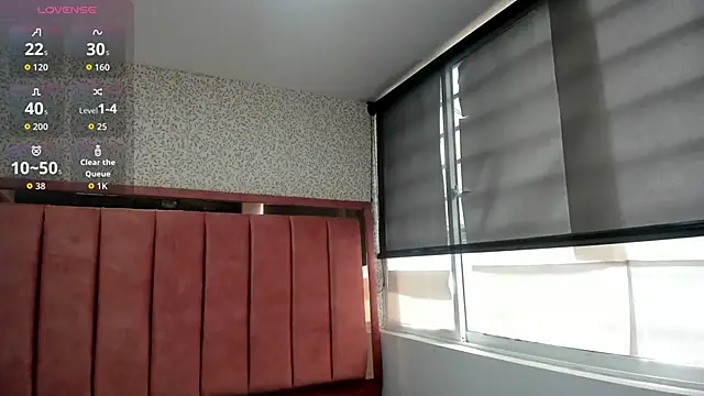 Snapshot of Hanna_Lee__ chatting on October 7, 7:37 pm Hanna Lee online show from October 7, 7:37 pm