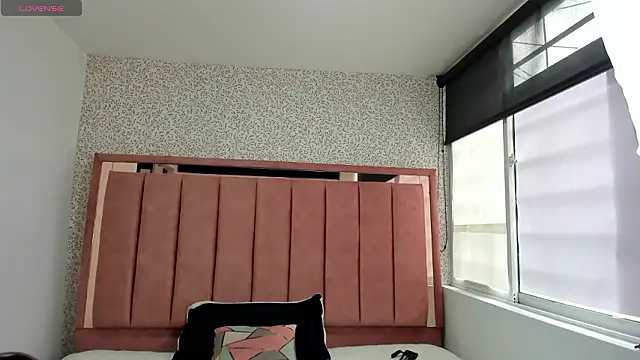 Hanna Lee   online show from March 5, 7:54 pm