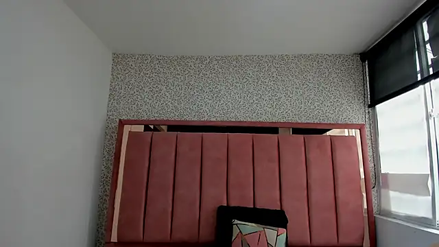 Snapshot of Hanna_Lee__ chatting on October 9, 7:36 pm Hanna Lee online show from October 9, 7:36 pm