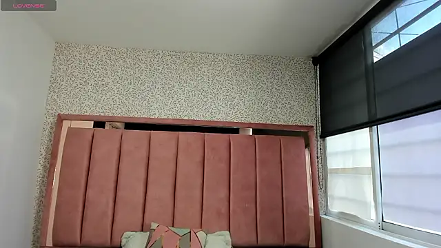 Snapshot of Hanna_Lee__ chatting on February 26, 8:31 pm Hanna Lee online show from February 26, 8:31 pm