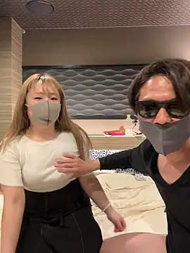 POMUPOMUPURIN2 online show from March 30, 11:22 am