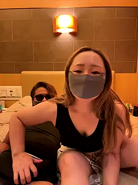 POMUPOMUPURIN2 online show from September 10, 11:20 am