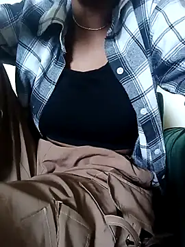 Snapshot of kissujaan chatting on October 3, 3:20 am kissujaan online show from October 3, 3:20 am