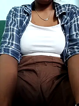 Snapshot of kissujaan chatting on October 9, 4:13 am kissujaan online show from October 9, 4:13 am