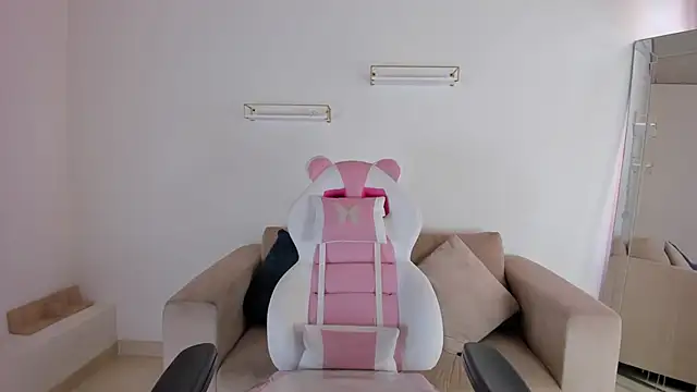 april smiith online show from October 21, 12:26 pm