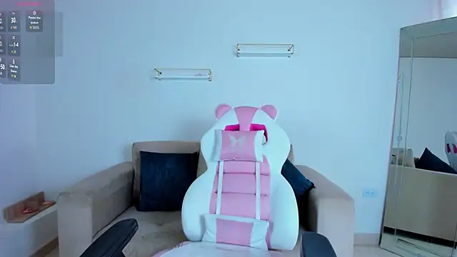 april smiith online show from February 17, 12:13 pm